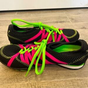 Rocket Dog Low Top Running Shoes Black Mesh w/Pink‎ Accent /Green Lace Size 6 M
